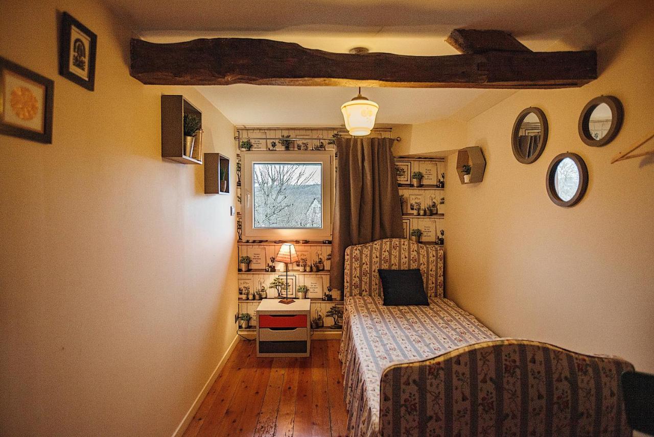 La Tourelle Bed & Breakfast Vascoeuil Bagian luar foto